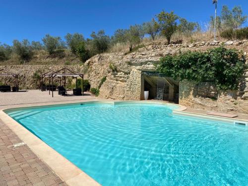 Agriturismo Baglio Pollicarini — 4-Star Luxury Hotel in Enna, Italy