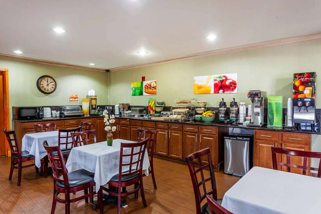Quality Inn Near Seattle Premium Outlets - photo 29