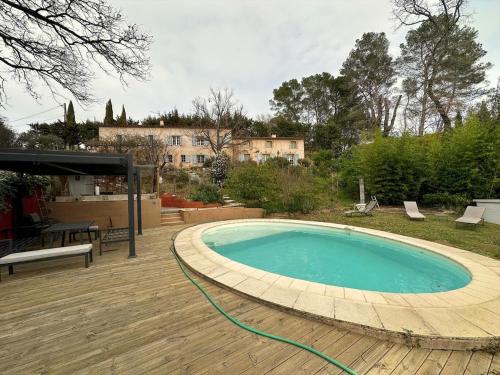 Authentique mas provençal avec charme Villecroze — hotel in Villecroze