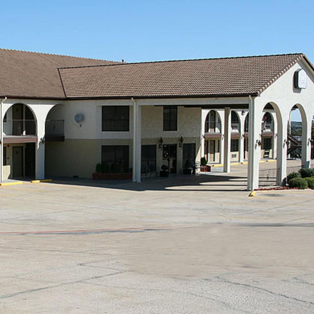 Weatherford Heritage Inn - photo 19