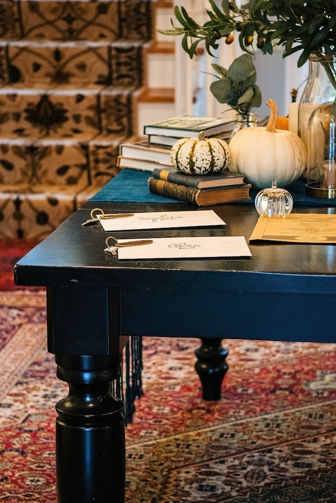 16 Elm Heritage Hotel - featured photo