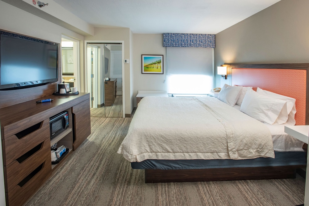 Hampton Inn Pensacola Airport - photo 11