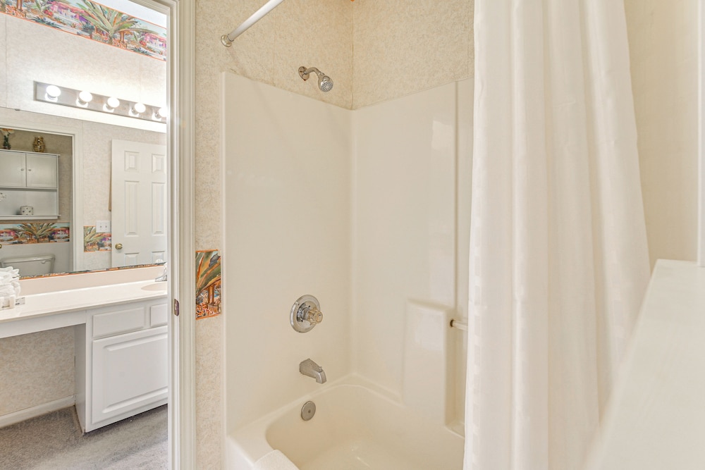 4 Mi to Ocean: Myrtle Beach Condo w Resort Perks - photo 17