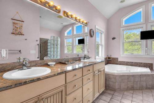 Beachfront Bliss by Oak Island Accommodations - photo 29