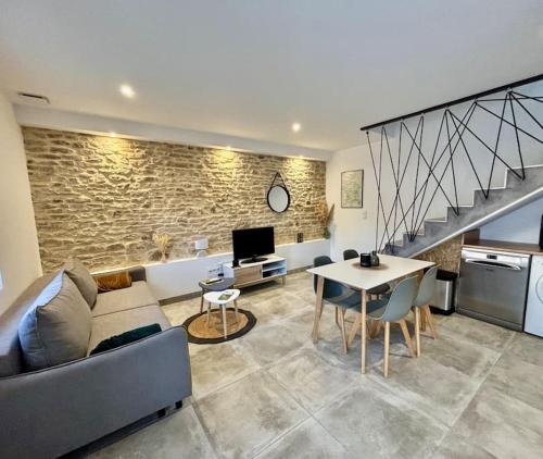 Grange Renovee En Duplex Idealement Situee — hotel in Creches-Sur-Saone