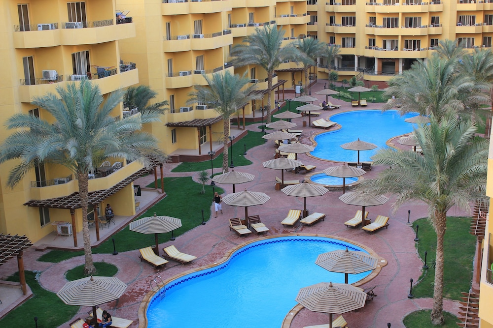 Pool View Apart At British Resort 252 - carbon neutral hotel in Hurghada