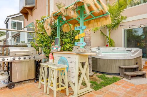 Chic Coastal Home with Outdoor Oasis in Oxnard — 4-Star Luxury Hotel in Oxnard, United States