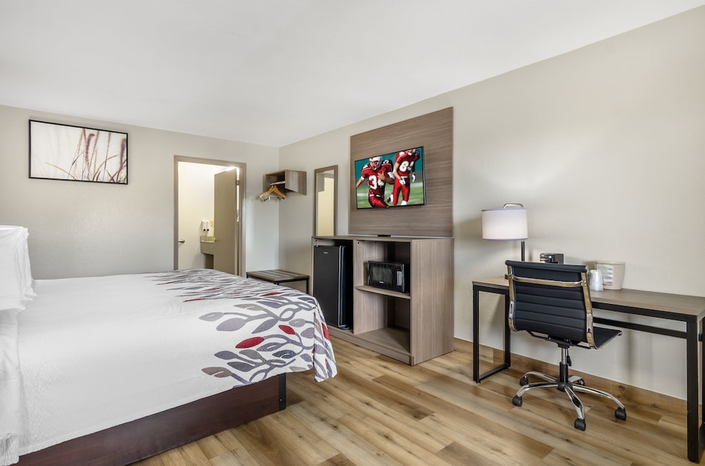 Red Roof Inn Staunton - photo 14
