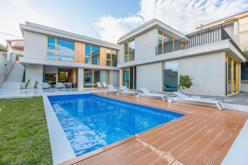 Villa Tabori Hill 3BR Luxury Villa in Tbilisi