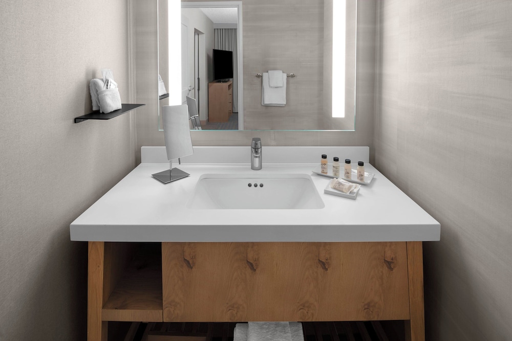 Delta Hotels by Marriott Santa Clara - photo 26