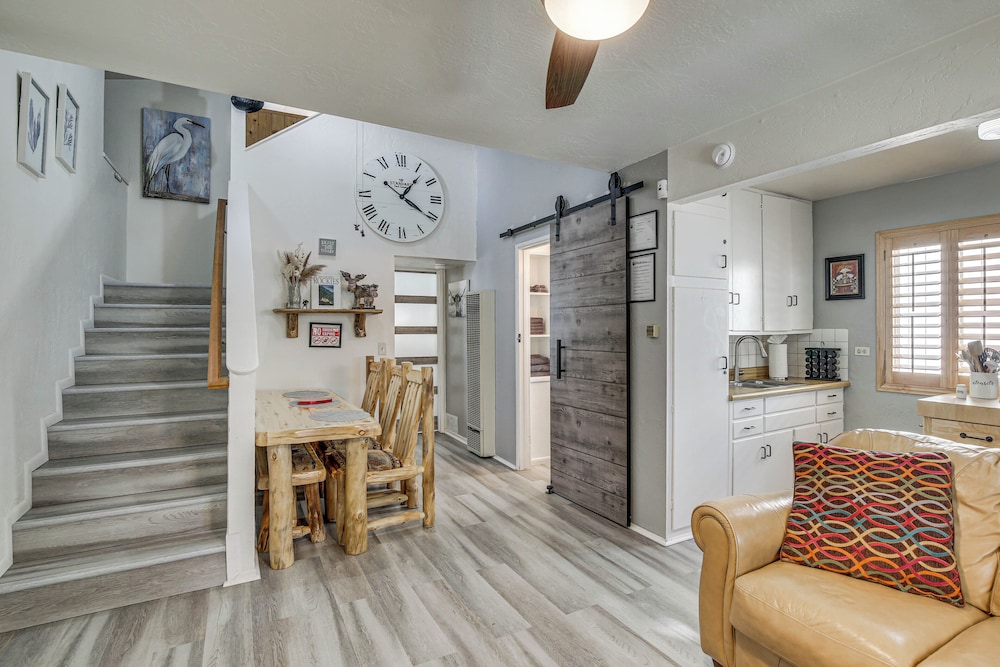 Cozy Cabin w Deck 2 Mi to Bear Mountain Resort - photo 14
