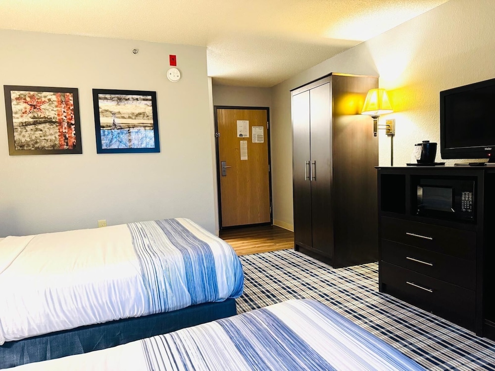 AmericInn by Wyndham Ames - photo 17