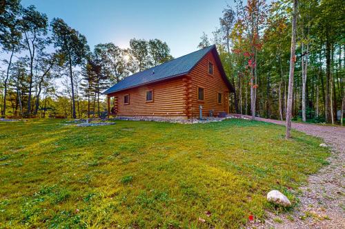 Brown Bear Cabin — Tomahawk — photo 2