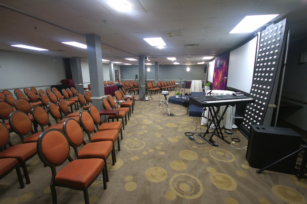 Atrium Hotel and Suites - photo 89