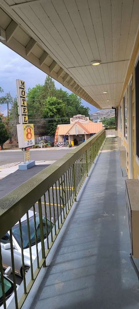 Interstate 8 Motel - photo 7