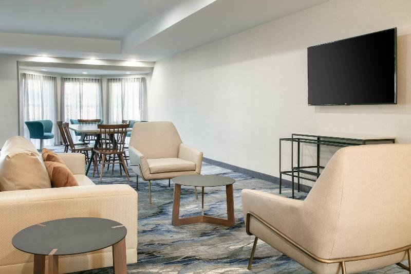 Fairfield Inn & Suites by Marriott Tulsa Central - photo 10