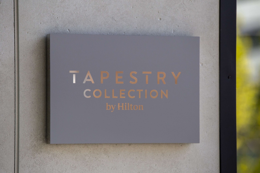 The Lloyd Stamford Tapestry Collection by Hilton - photo 24