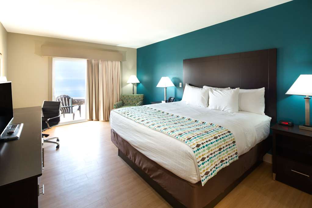 La Quinta Inn & Suites by Wyndham Ocean City - photo 25