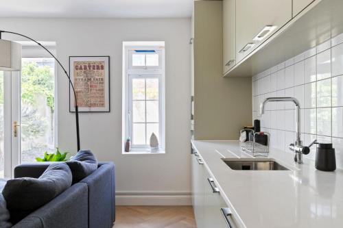 Modern 3 Bedroom Apartment in Tottenham — 4-Star Luxury Hotel in London, United Kingdom