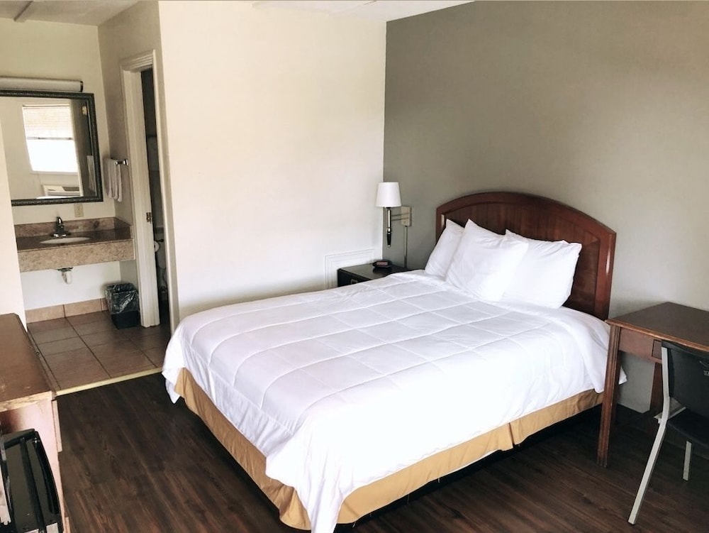 Americas Best Value Inn Princess Anne - photo 12