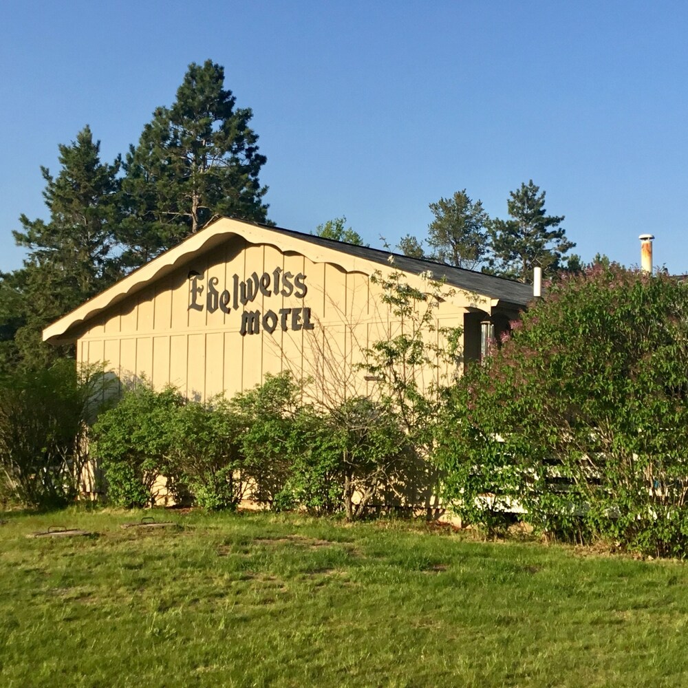 Edelweiss Motel - photo 67