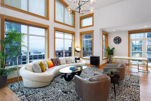 Penthouse on the Bay — 4-Star Luxury Hotel in Seattle, United States