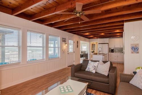 A Little Nauti by Oak Island Accommodations - photo 25