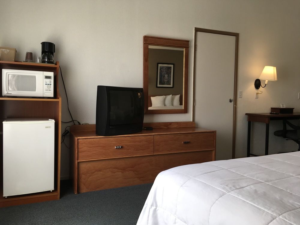 Portofino Beach Inn - photo 19