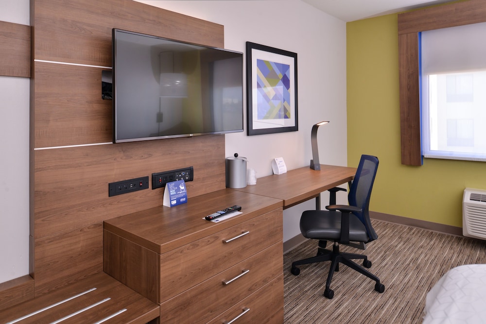 Holiday Inn Express Hotel & Suites Mesquite by IHG - photo 5