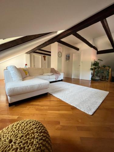 Riverside Villa Avo Apartment Sara — 4-Star Luxury Hotel in Spodnja Idrija, Slovenia