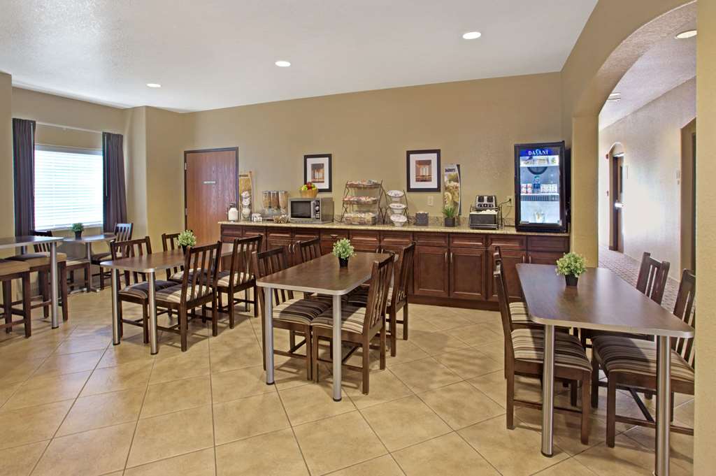 Microtel Inn & Suites by Wyndham Cartersville - photo 14
