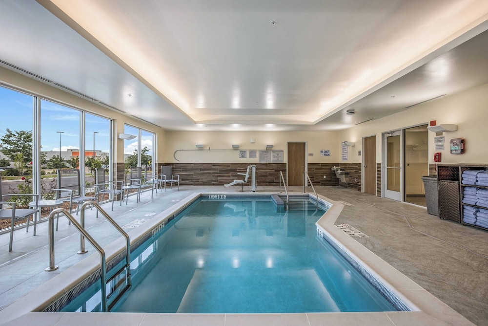 Fairfield Inn & Suites by Marriott Whitewater - photo 20