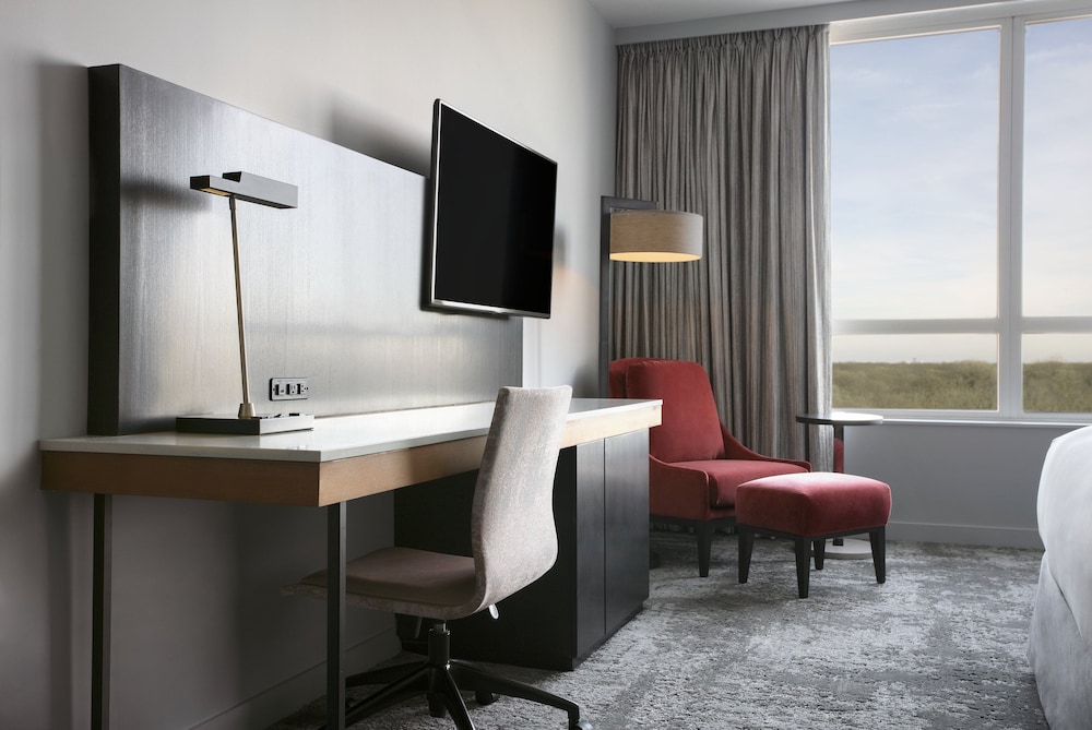 Loews Chicago O'Hare Hotel - photo 13