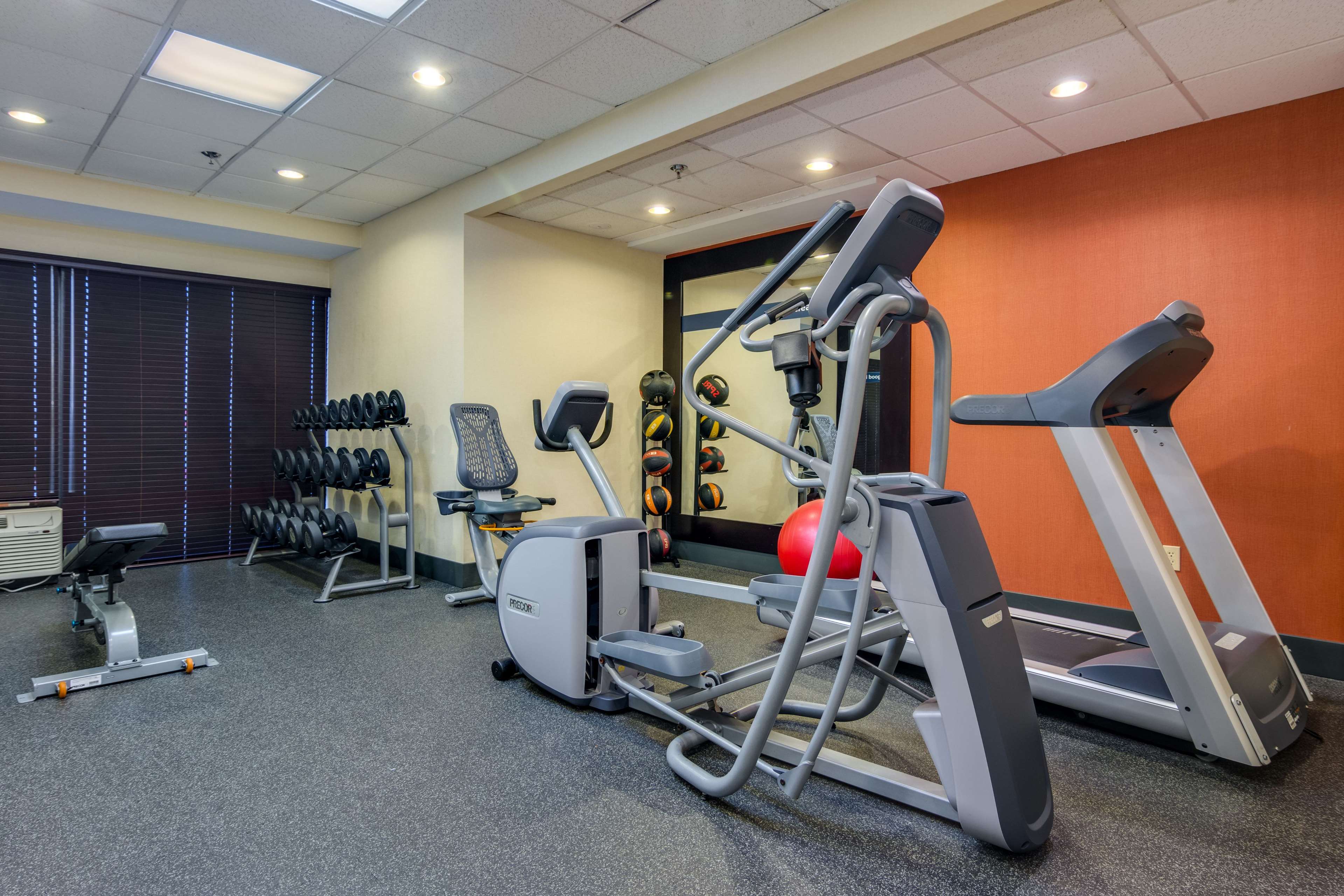 Hampton Inn Johnson City - photo 15