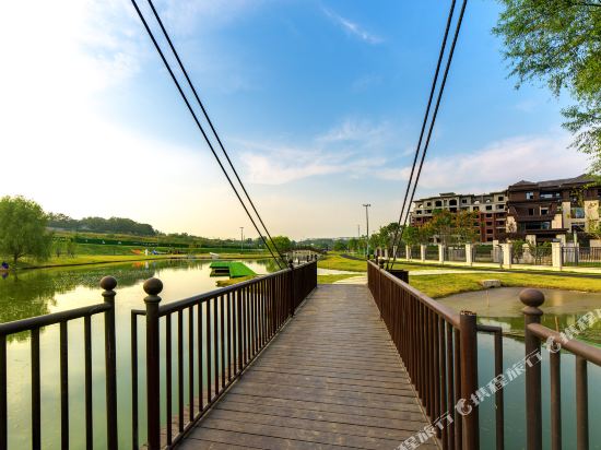 Jiangnanchun Hot Spring Resort Hotel — 4-Star Luxury Hotel in Zhengzhou, People's Republic of China