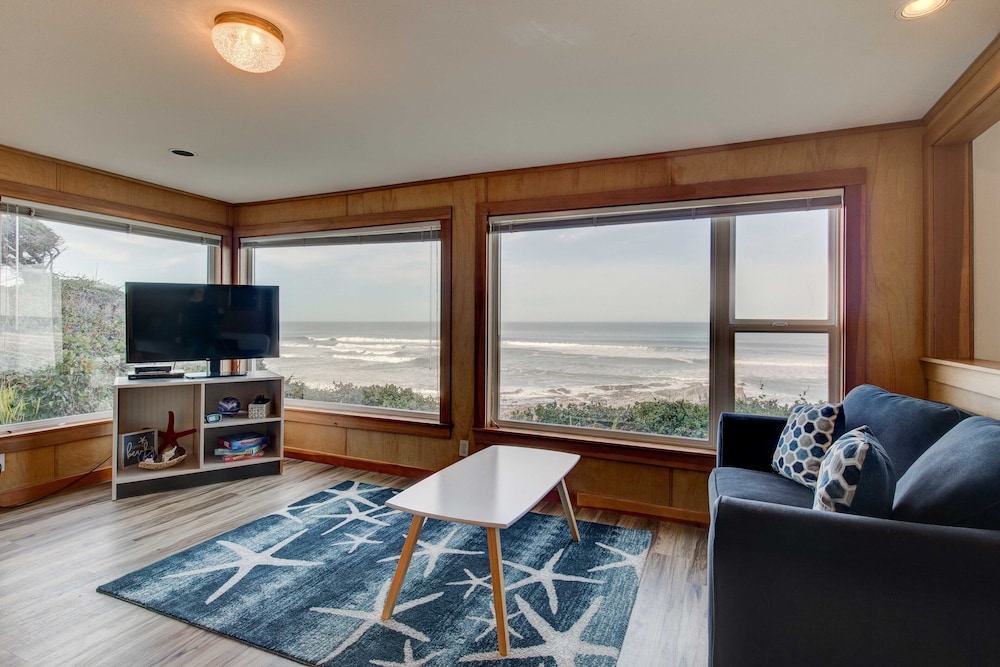 Ester Lee Oceanview Inn - photo 81