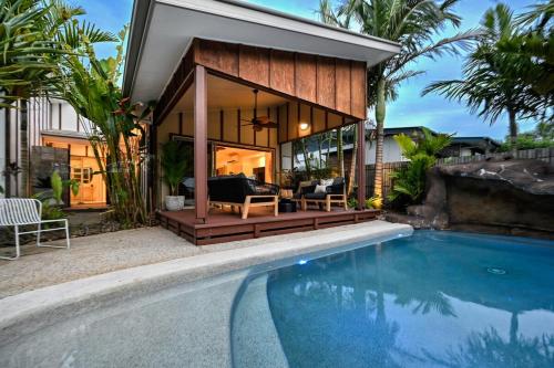 Mudjimba Beachside Luxury - carbon neutral hotel in Mudjimba