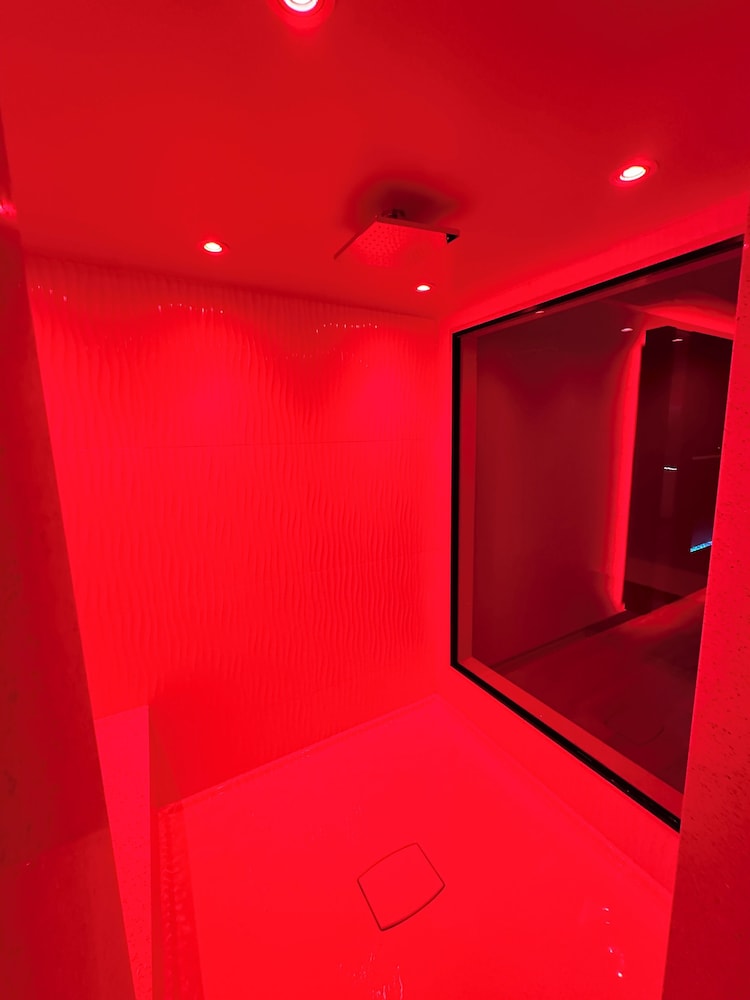 Imperial Suites - photo 22