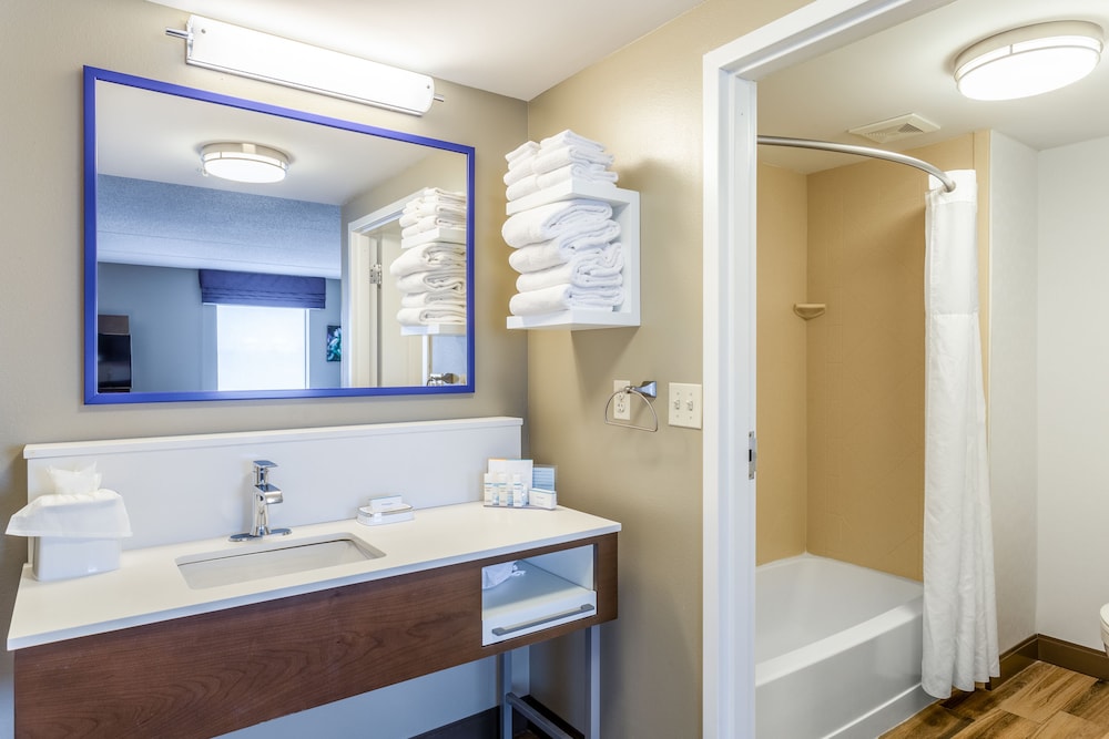 Hampton Inn & Suites Chicago Libertyville - photo 18