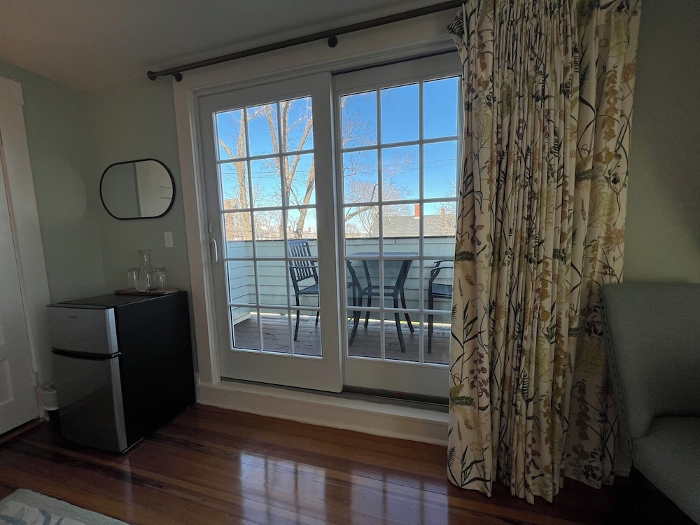 Inn on Shore Road - photo 11