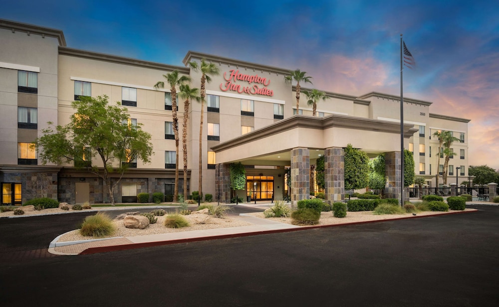 Hampton Inn & Suites Phoenix North Happy Valley - carbon neutral hotel in Phoenix