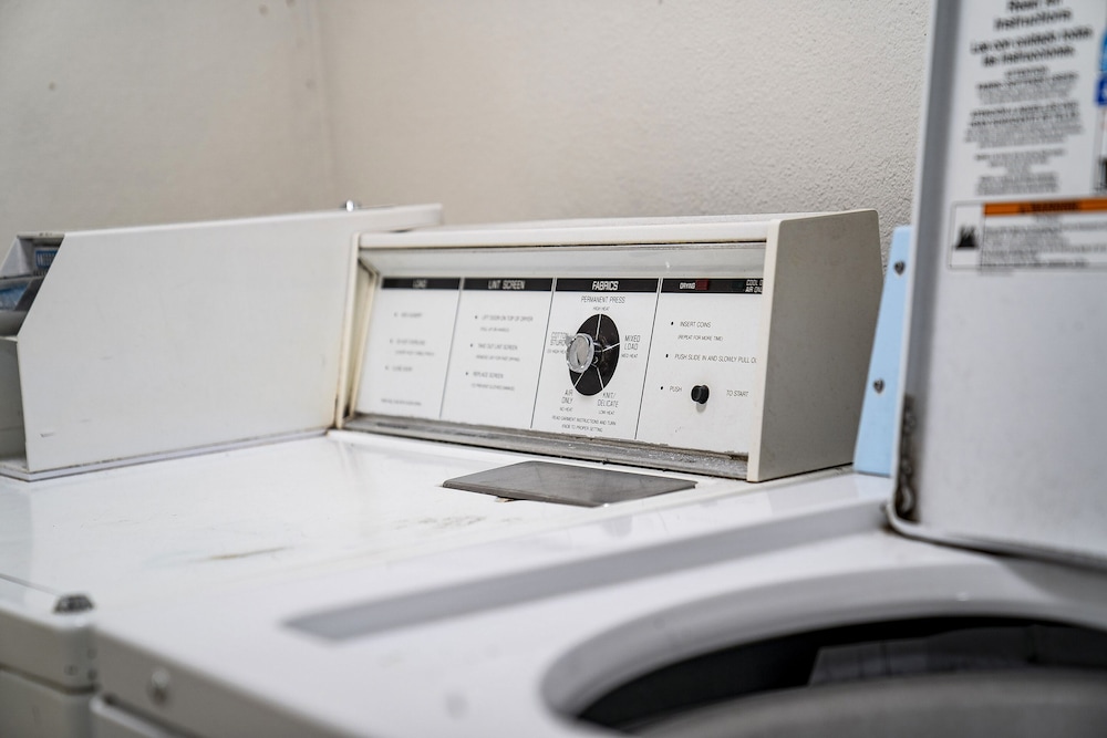 Hermiston Inn & Suites - photo 32