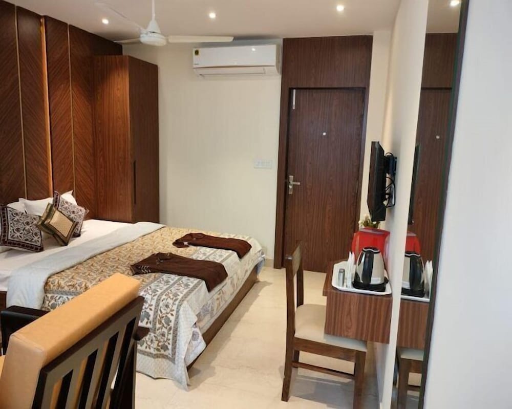 Eennra Maanikko - carbon neutral hotel in Krishnanagar