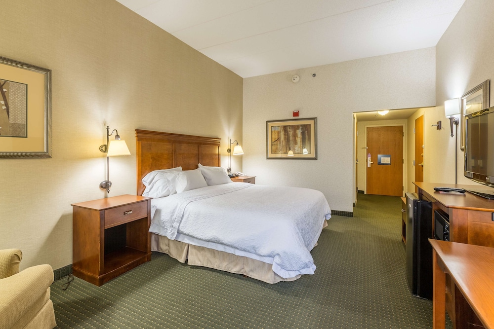 Hampton Inn Sidney - photo 6