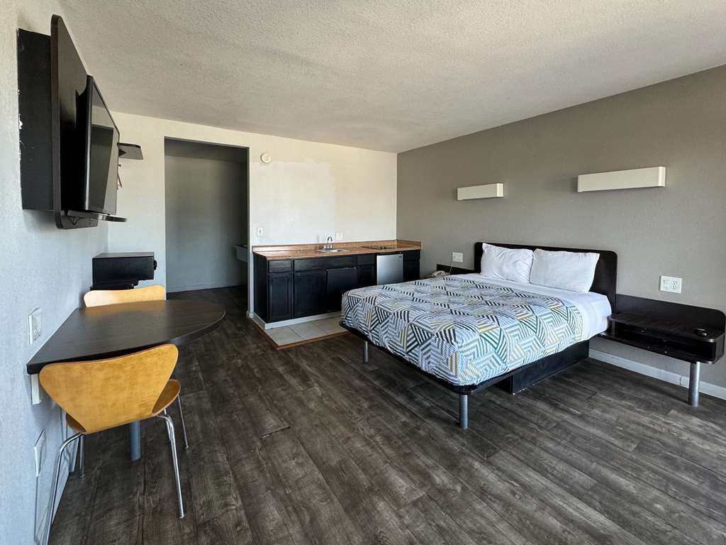 Motel 6 Delano CA - photo 11