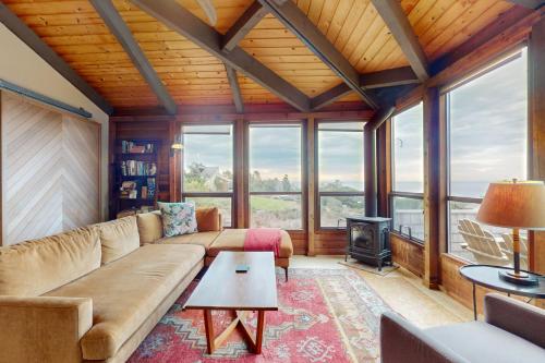 Sentinel Ridge in Sea Ranch, United States