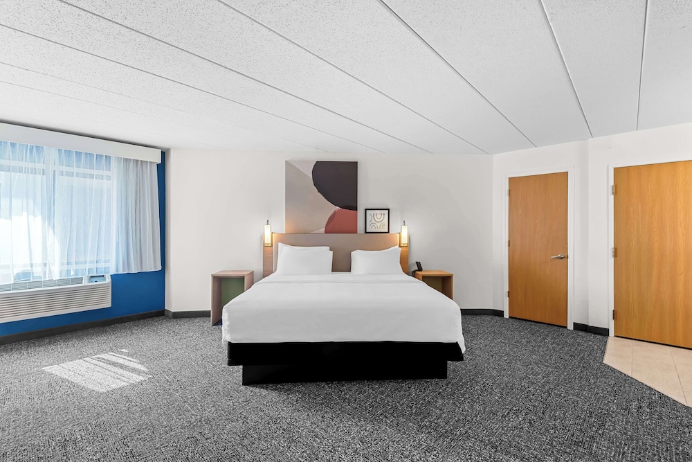 Spark by Hilton Cedar Falls - photo 14