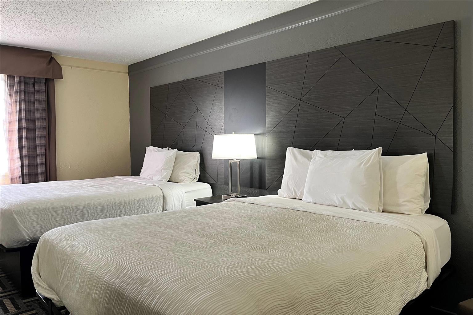 Baymont by Wyndham Indianapolis Airport Lynhurst - photo 22