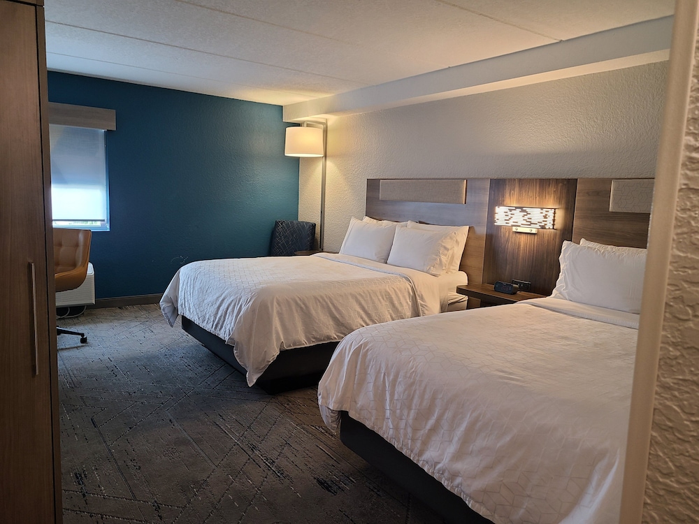 Holiday Inn Express & Suites Ft. Lauderdale N Exec Airport by IHG - photo 21