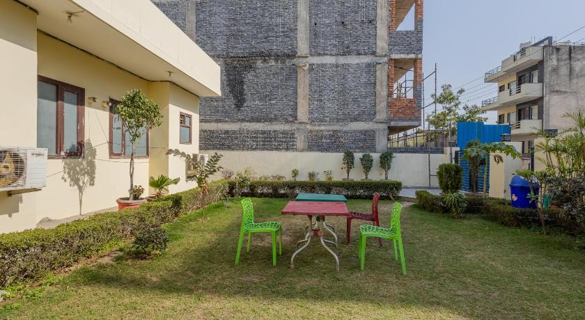 Lime Tree Studio Near Fortis Gurgaon